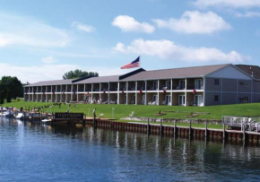  Fleetwood Inn Suites  Чебойган
